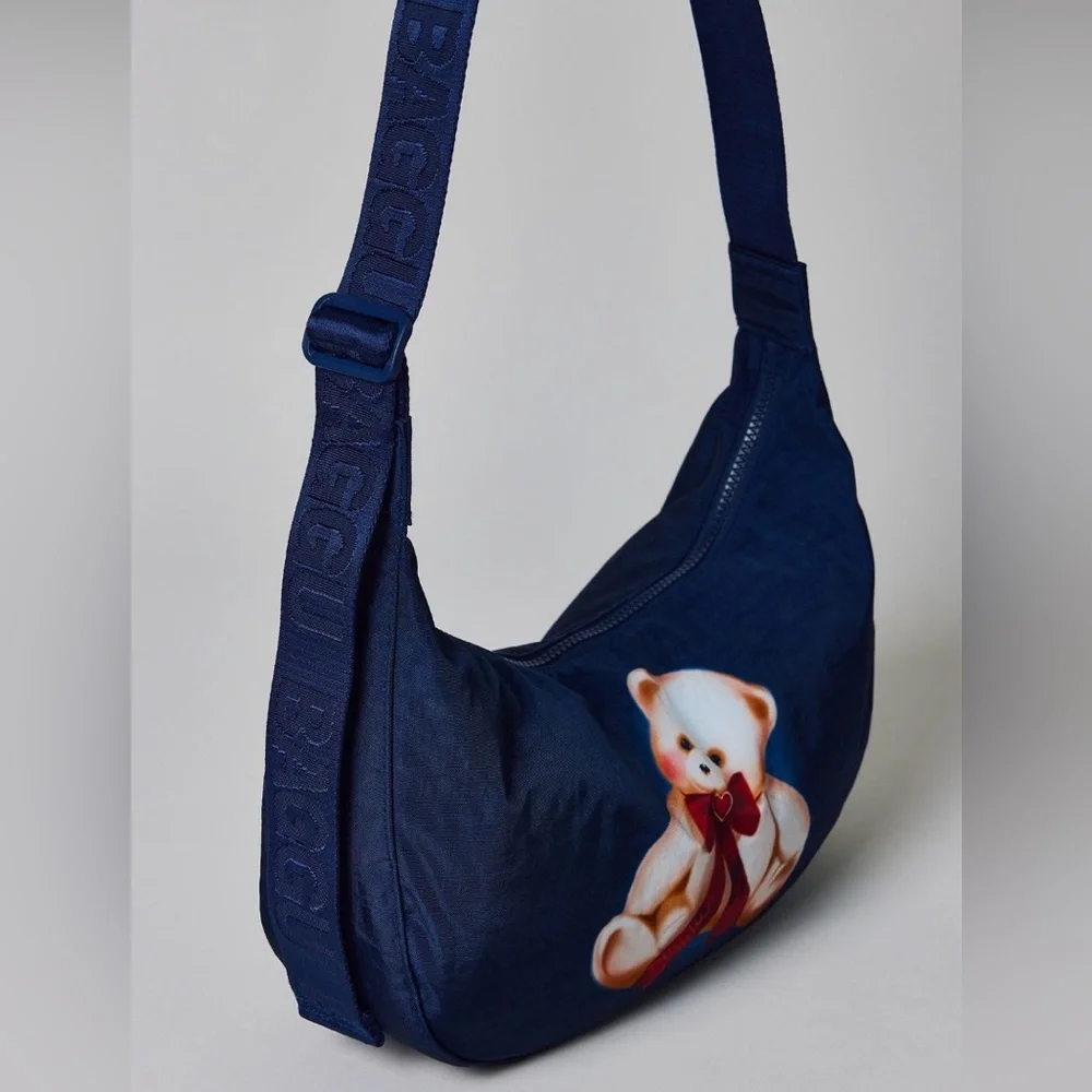 New! BAGGU medium crescent with a teddy bear graphic / new with tags! - Picture 1 of 16